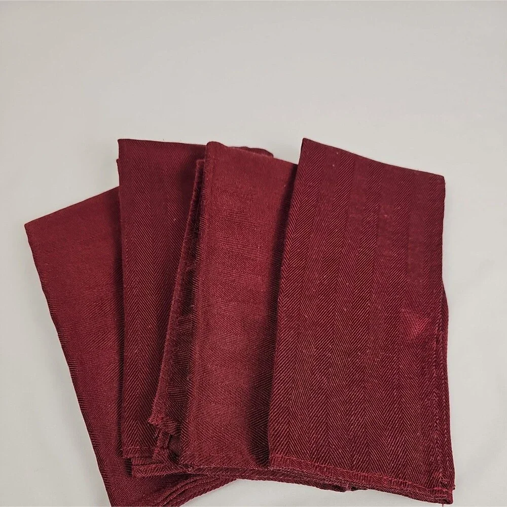 Set of 4 Burgundy Plum Cloth Dinner Napkins Textured Solid Table Linens 17x17